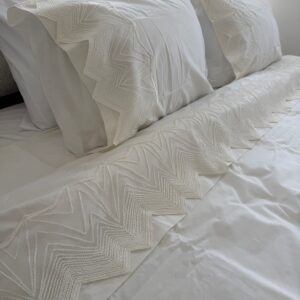 طقم عروس قطن 100% باللون الأبيض