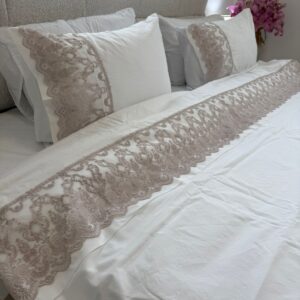 طقم عروس قطن 100% باللون الأبيض والذهبي