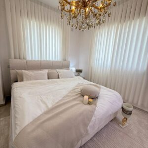 رنر ومخدتين مدورات معبيات جاهزات